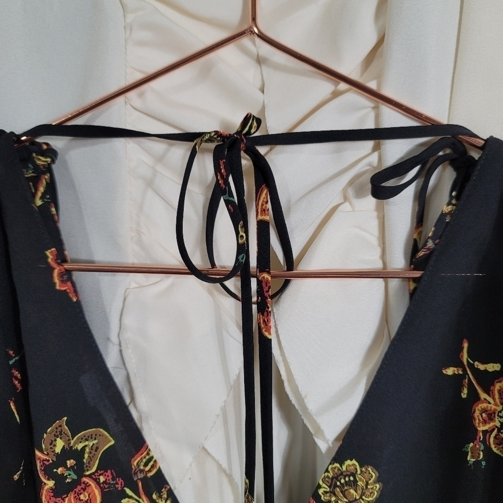 A.L.C. Clara Black Silk Shirt Moody Floral Print Short Flutter Sleeve 4 - Picture 9 of 10